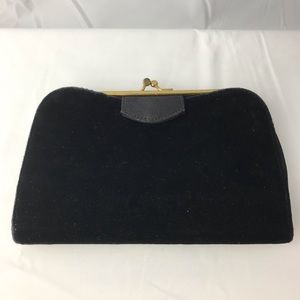 1940's Vintage Black Velvet Clutch with Gold Brocade Lining - Timeless Elegance